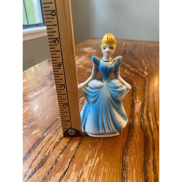 Vintage Disney Cinderella Ceramic Figurine Blue Dress 6" Tall Collectible - Picture 2 of 6